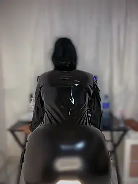 Snapshot of Natural_BIGASS_Nina chatting on February 11, 2026, 7:19 pm Natural BIGASS Nina online show from February 11, 2026, 7:19 pm