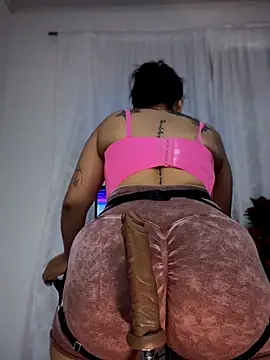 Snapshot of Natural_BIGASS_Nina chatting on February 14, 2026, 7:21 pm Natural BIGASS Nina online show from February 14, 2026, 7:21 pm