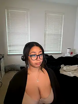 minha baby online show from November 14, 2025, 1:21 pm