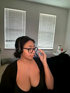 minha baby online show from November 15, 2025, 2:24 pm