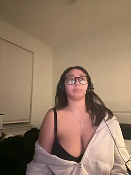 Snapshot of minha_baby chatting on February 5, 2026, 7:57 am minha baby online show from February 5, 2026, 7:57 am