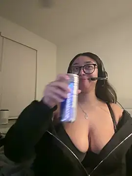 Snapshot of minha_baby chatting on February 7, 2026, 11:58 am minha baby online show from February 7, 2026, 11:58 am