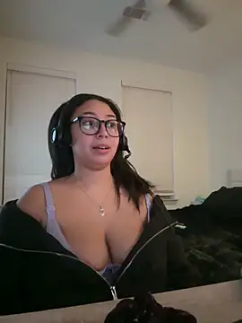 Snapshot of minha_baby chatting on February 22, 2026, 2:02 am minha baby online show from February 22, 2026, 2:02 am