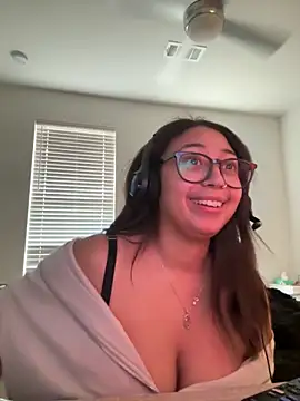 Snapshot of minha_baby chatting on February 25, 2026, 10:52 pm minha baby online show from February 25, 2026, 10:52 pm