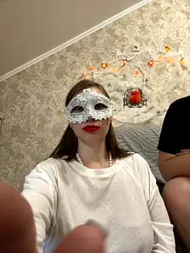 Snapshot of _SladkayaKitty_ chatting on October 30, 2025, 3:35 pm  SladkayaKitty  online show from October 30, 2025, 3:35 pm