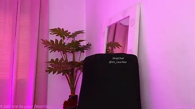 BabyLauritaa online show from March 26, 2026, 6:13 pm