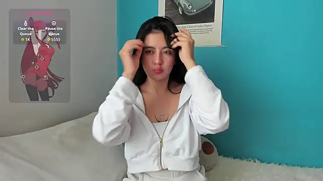 Snapshot of -EMILY_SWAN- chatting on November 14, 2025, 9:02 pm -EMILY SWAN- online show from November 14, 2025, 9:02 pm