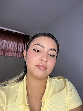 Elina Hills online show from May 25, 2026, 7:20 pm
