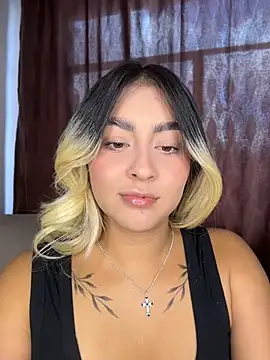 Elina Hills online show from June 4, 2026, 8:26 pm