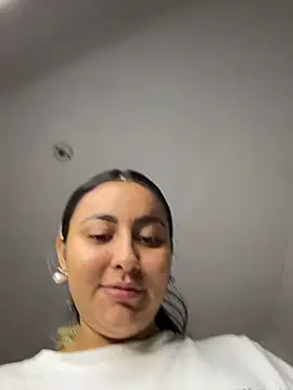 Elina Hills online show from July 11, 2026, 7:16 pm