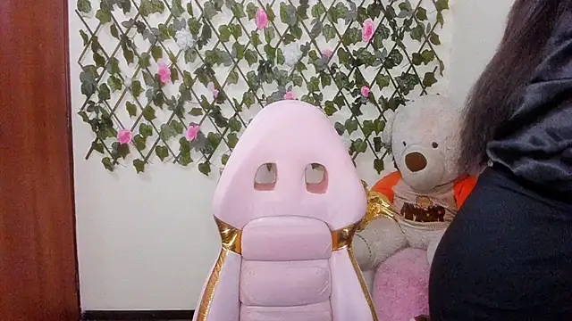 melani ferraraa  online show from November 26, 2025, 6:58 am