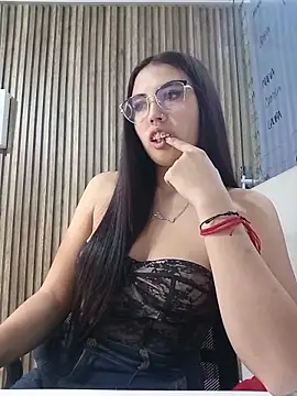 Valk submissive online show from April 12, 2026, 4:50 am