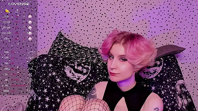 Angel Julles online show from May 17, 2026, 2:09 am