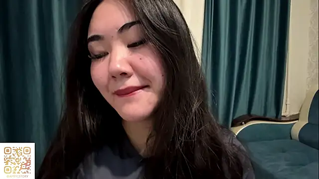 APRYLSUN online show from November 18, 2025, 12:09 pm