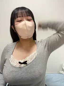 Snapshot of emiri_da_nyan chatting on May 23, 2026, 10:19 am emiri da nyan online show from May 23, 2026, 10:19 am