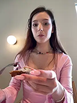 Snapshot of LilluKatten chatting on February 4, 2026, 10:21 am LilluKatten online show from February 4, 2026, 10:21 am