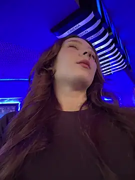 Snapshot of LilluKatten chatting on February 17, 2026, 10:45 am LilluKatten online show from February 17, 2026, 10:45 am