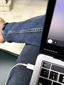 Snapshot of curvydickindian chatting on October 30, 2025, 12:06 pm curvydickindian online show from October 30, 2025, 12:06 pm