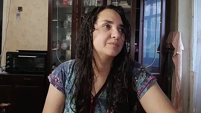 Snapshot of VoulezVous_Angel chatting on December 5, 2025, 10:35 am VoulezVous Angel online show from December 5, 2025, 10:35 am