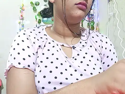 Nancy queen001 online show from November 30, 2025, 6:45 pm