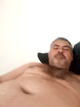 Ricardotarado online show from December 2, 2025, 1:39 pm