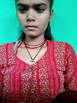 Hot sutr online show from November 2, 2025, 5:32 am