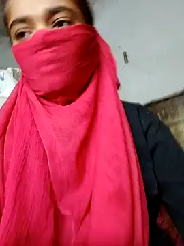 Hot sutr online show from November 2, 2025, 6:32 pm