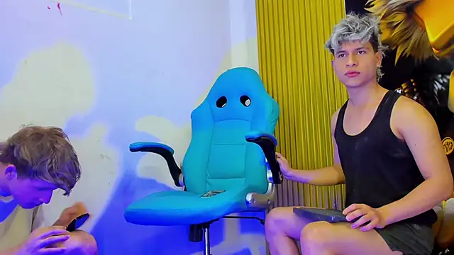 Hot guys sex3  online show from November 2, 2025, 1:57 pm