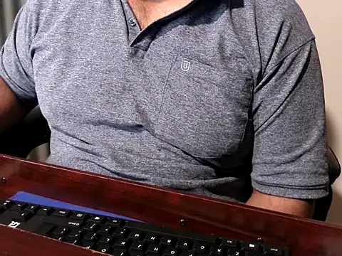 SUN-MON-69 online show from February 11, 2026, 10:26 pm