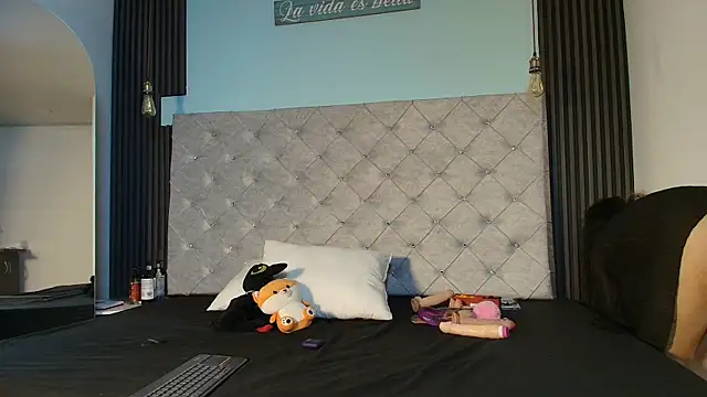 Snapshot of Liia_Leens chatting on November 26, 2025, 4:02 am Liia Leens online show from November 26, 2025, 4:02 am