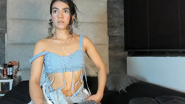 Snapshot of Liia_Leens chatting on February 1, 2026, 4:22 am Liia Leens online show from February 1, 2026, 4:22 am