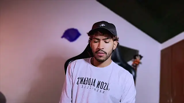 3v1l online show from December 4, 2025, 5:21 pm