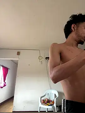 Snapshot of starboy2812 chatting on December 16, 2025, 9:31 pm starboy2812 online show from December 16, 2025, 9:31 pm