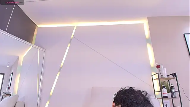 Snapshot of DamianVice chatting on November 9, 2025, 2:15 pm DamianVice online show from November 9, 2025, 2:15 pm