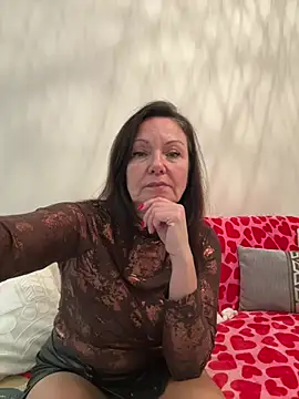 Snapshot of HotLdyllic chatting on February 12, 2026, 5:19 pm HotLdyllic online show from February 12, 2026, 5:19 pm