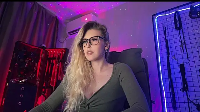 Liya Liss online show from July 18, 2026, 11:52 pm