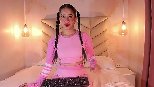 Snapshot of Staarhot chatting on February 22, 2026, 11:53 am Staarhot online show from February 22, 2026, 11:53 am