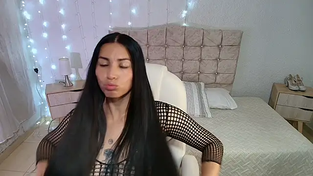 iriina hotbusty online show from November 18, 2025, 10:36 pm