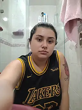 Snapshot of CurvyNoir chatting on November 28, 2025, 4:09 pm CurvyNoir online show from November 28, 2025, 4:09 pm