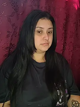 Snapshot of CurvyNoir chatting on December 16, 2025, 4:23 pm CurvyNoir online show from December 16, 2025, 4:23 pm