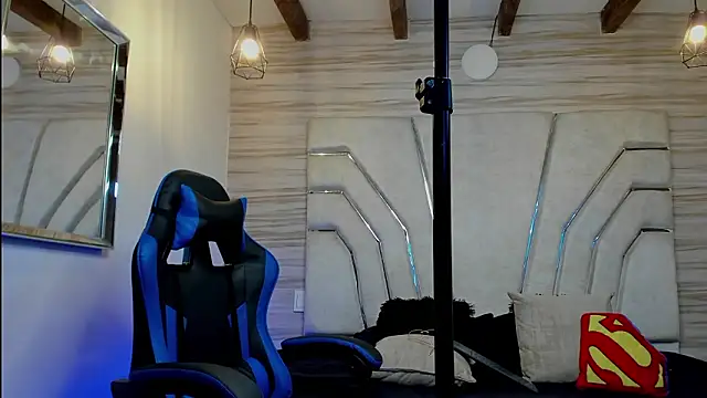 Snapshot of MAXTHOMSON chatting on February 3, 2026, 6:22 am MAXTHOMSON online show from February 3, 2026, 6:22 am