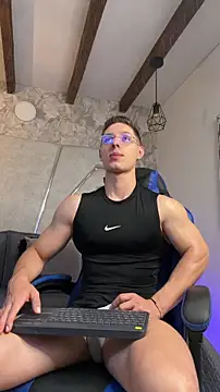 Snapshot of MAXTHOMSON chatting on February 26, 2026, 10:53 pm MAXTHOMSON online show from February 26, 2026, 10:53 pm