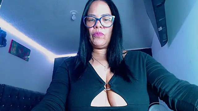 Snapshot of sofia_lopez70 chatting on May 14, 2026, 12:56 pm sofia lopez70 online show from May 14, 2026, 12:56 pm
