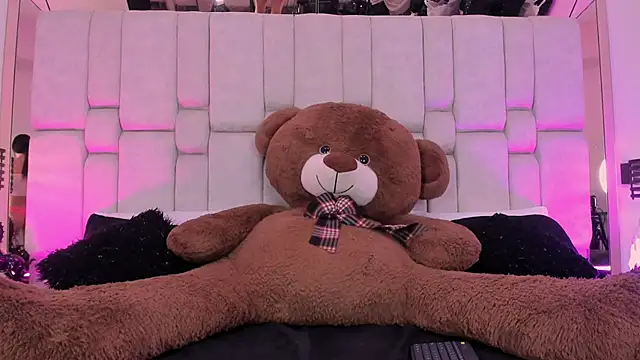 MylittleEmily  online show from November 11, 2025, 3:50 am