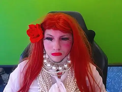 VanesaCrossic online show from July 28, 2026, 10:32 am