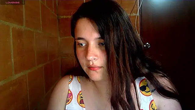 Snapshot of Charlotte_Allen_ chatting on November 15, 2025, 2:31 am Charlotte Allen online show from November 15, 2025, 2:31 am