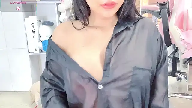 Snapshot of CIIN_CIIN chatting on December 2, 2025, 6:41 am CIIN CIIN online show from December 2, 2025, 6:41 am