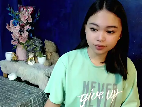 lustfullakim online show from March 3, 2026, 4:40 am