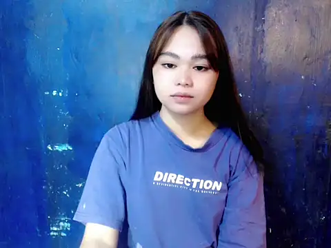 lustfullakim online show from April 14, 2026, 5:02 am