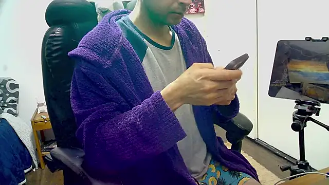 Snapshot of YoungStallionXL chatting on February 23, 2026, 10:01 am YoungStallionXL online show from February 23, 2026, 10:01 am